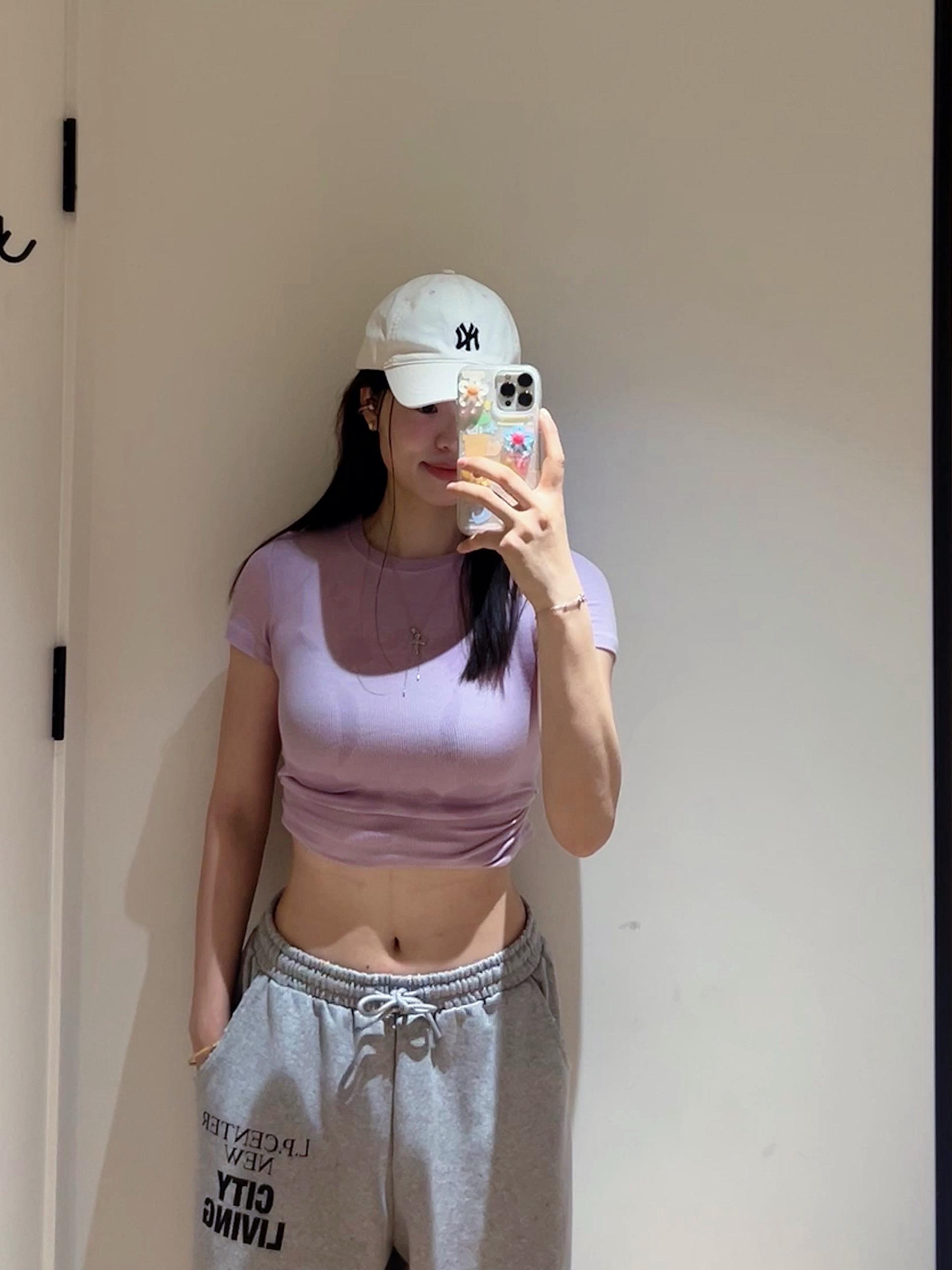 健身女孩的日常 刷脂 小蛮腰马甲线 健身女孩穿搭 直角肩