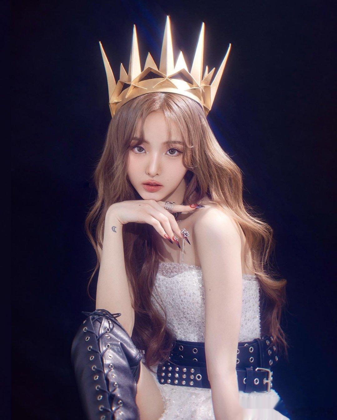 #硬糖少女303##郑乃馨# 今日份糖妹新鲜物料郑乃馨IG更新分享图片一组从曝光