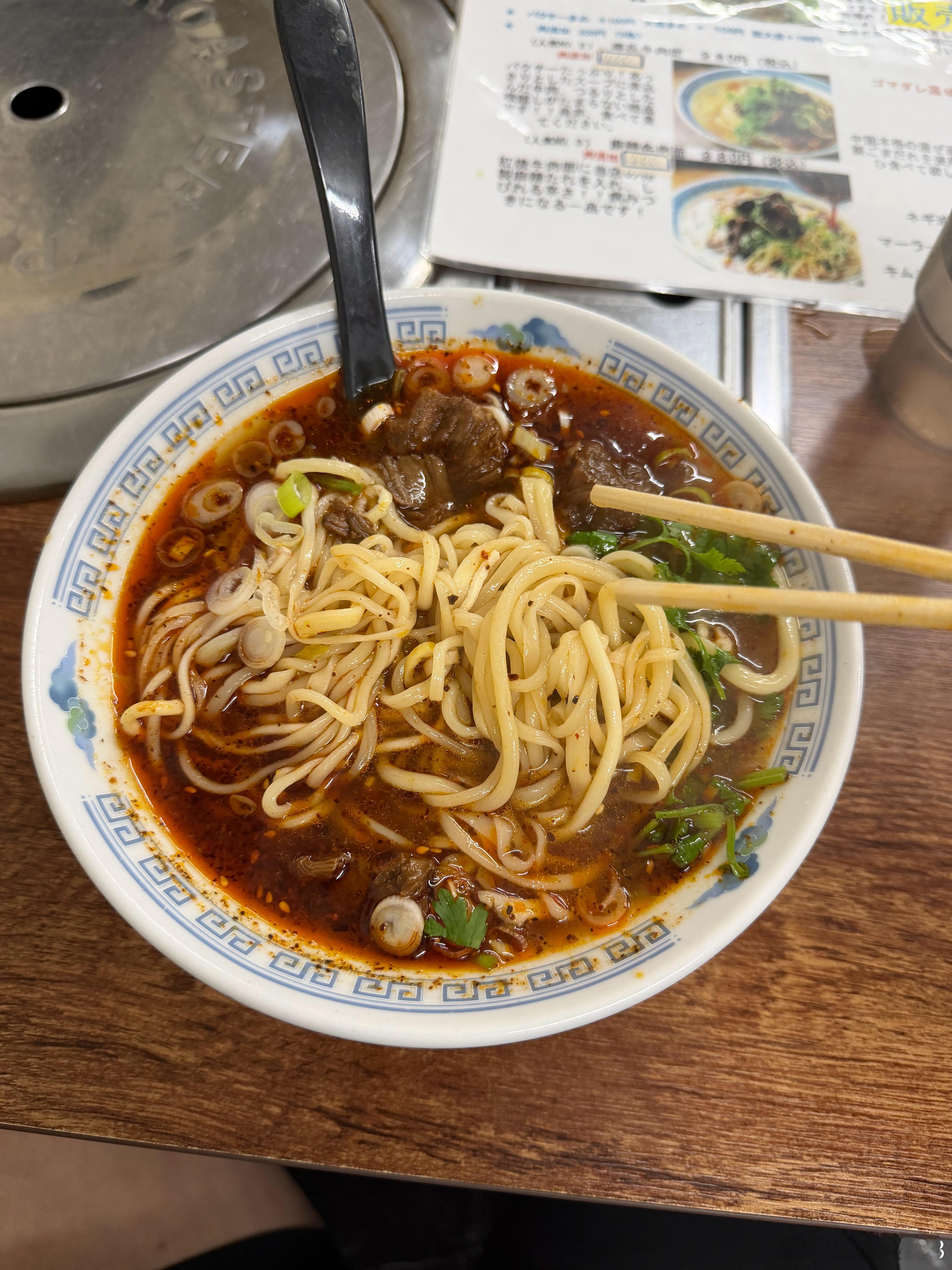 海外这些中餐馆，可以刷卡的都不刷卡，只接受现金，这是为了避税吧？我朋友说他们赚的