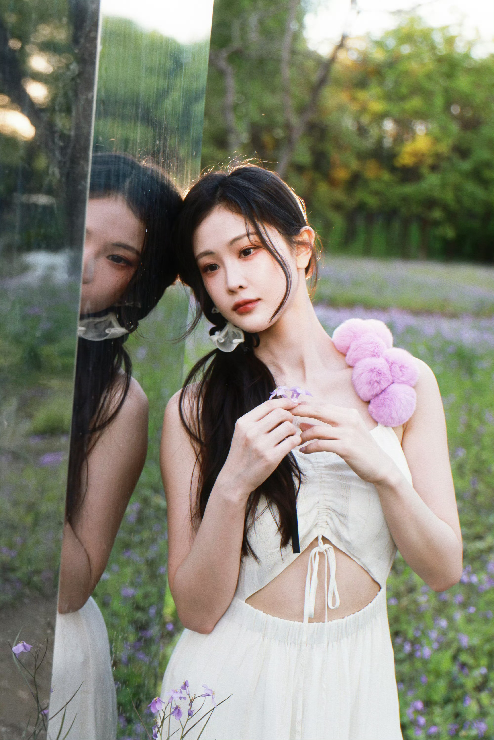 徐紫茵全新单曲淡紫涩葡萄 亲自参与歌词创作！用淡紫色葡萄酸甜交织的口感，比喻初恋
