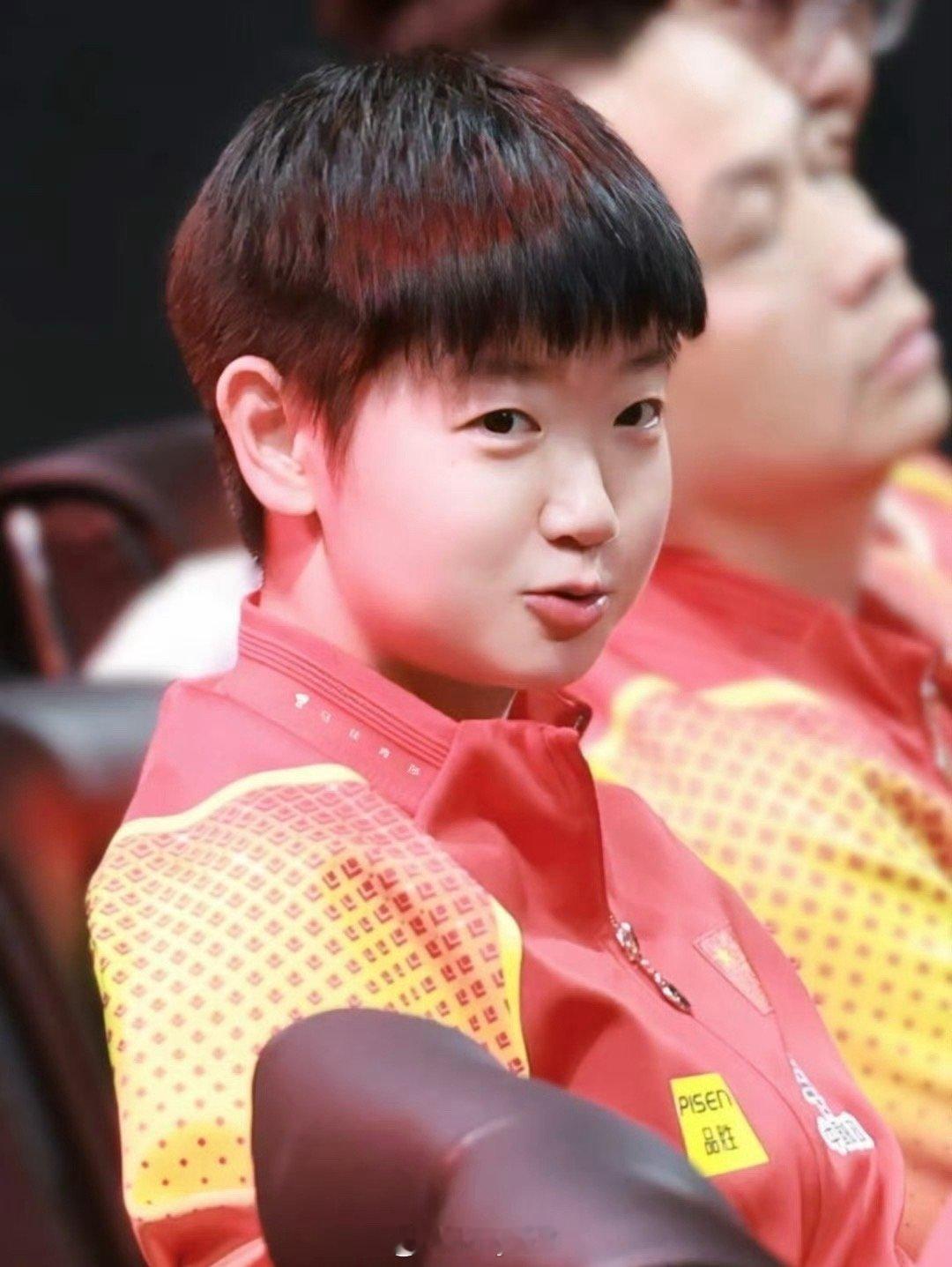 孙颖莎归来仍是25岁全能莎宝，赛场霸气威武，场下软糯甜萌～ ​​​