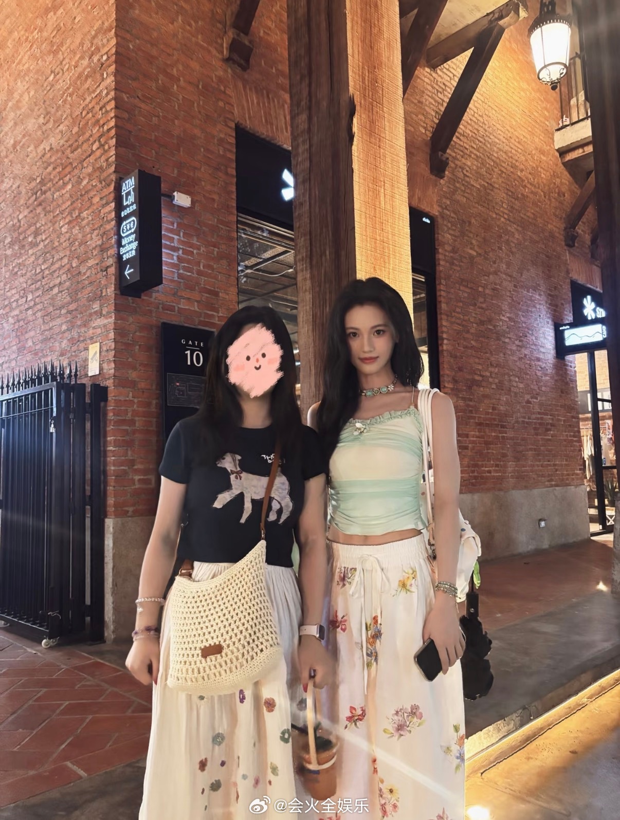 好看的很突出清迈偶遇沈羽洁沈羽洁清迈与网友合照