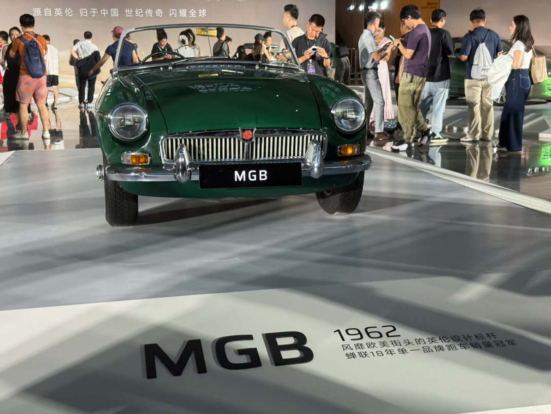 在#MG07#预售发布会的现场看到五台MG经典老爷车还挺惊喜的。MG TA、MG