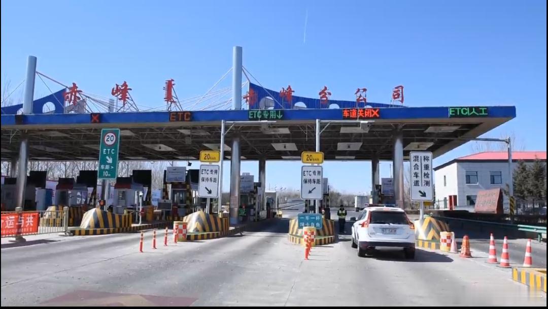 #爱心接力##谢谢你温暖我#3月12日，赤峰一患者突发脑血管瘤出血疾病昏迷不醒，