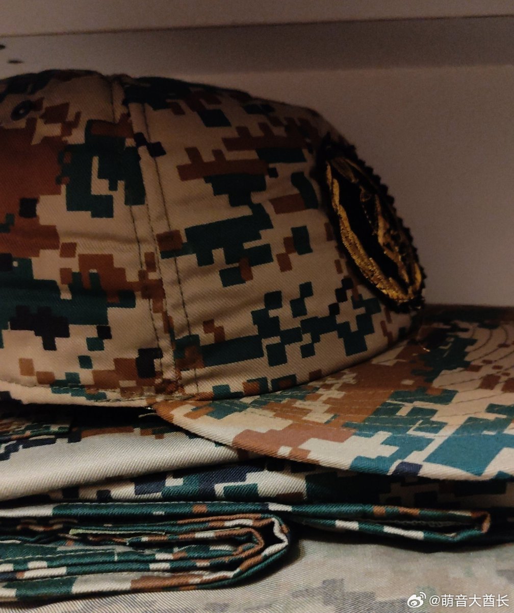 波斯老兵：【若有战，召必回】上次穿这身军装已经是十年前的事了。现在听说美国那帮恐