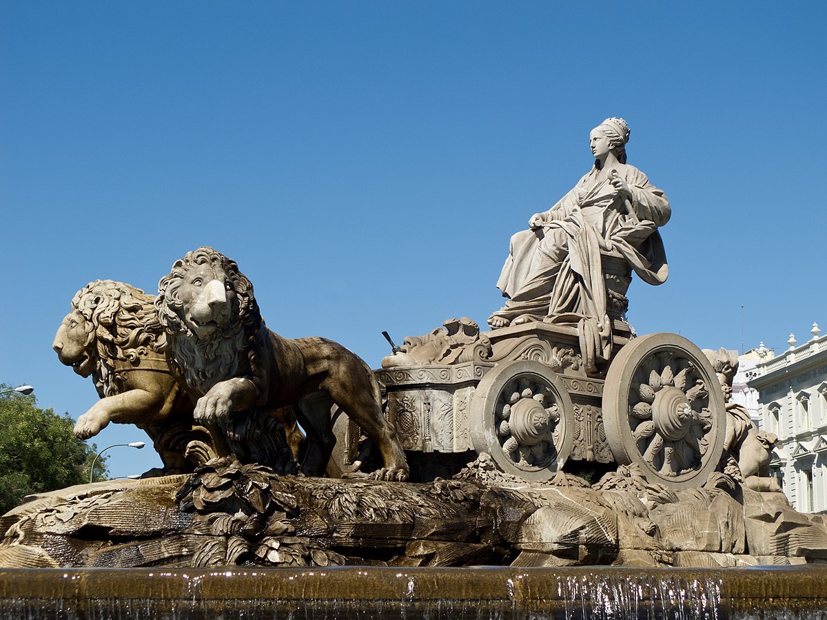 🇪🇸马德里 Fuente de Cibeles喷泉雕塑是罗马神话中的大地、农