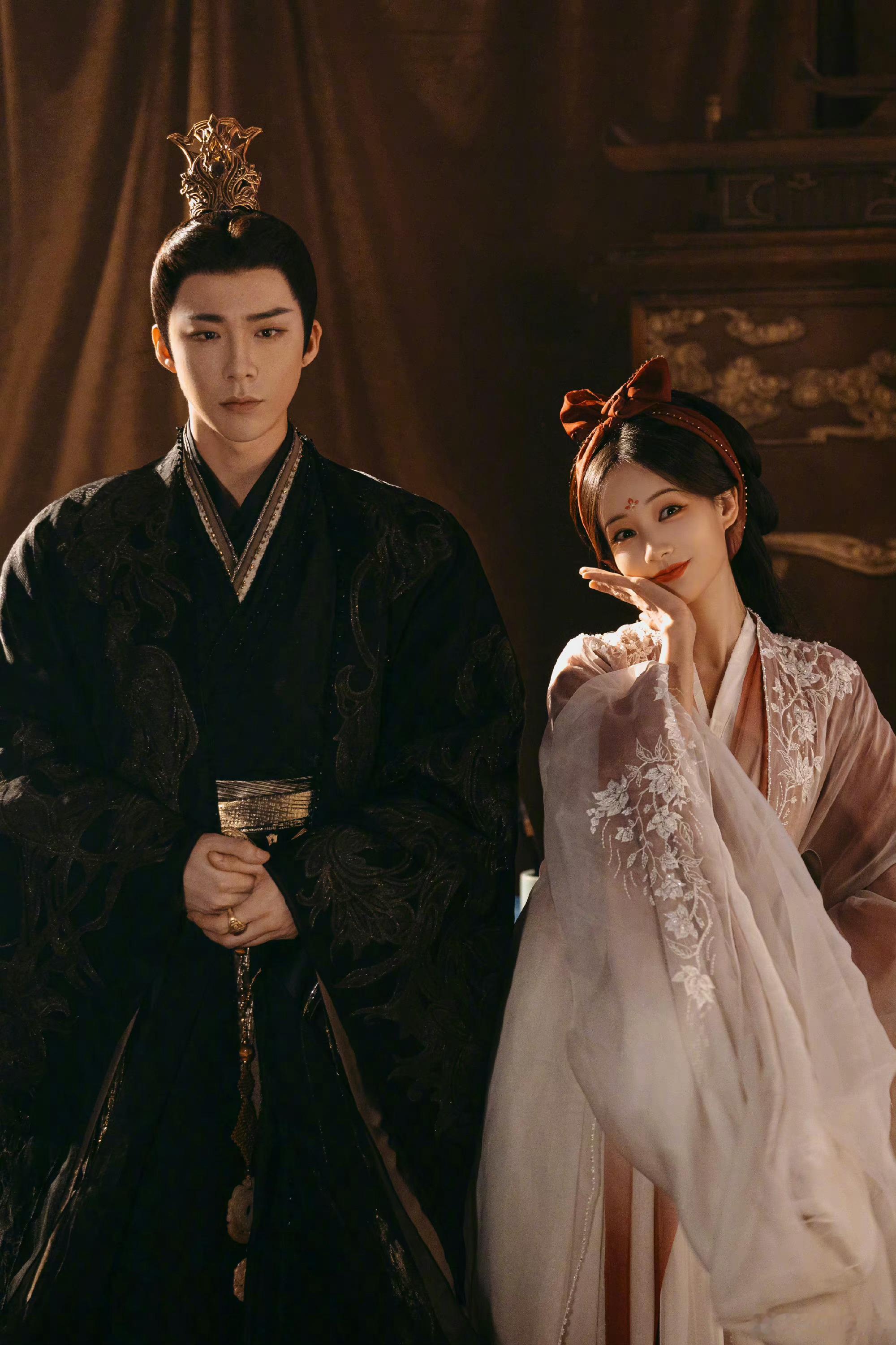 李一桐好皮啊[笑cry]男女主配一脸就是这种感觉吗嘛[doge] ​​​