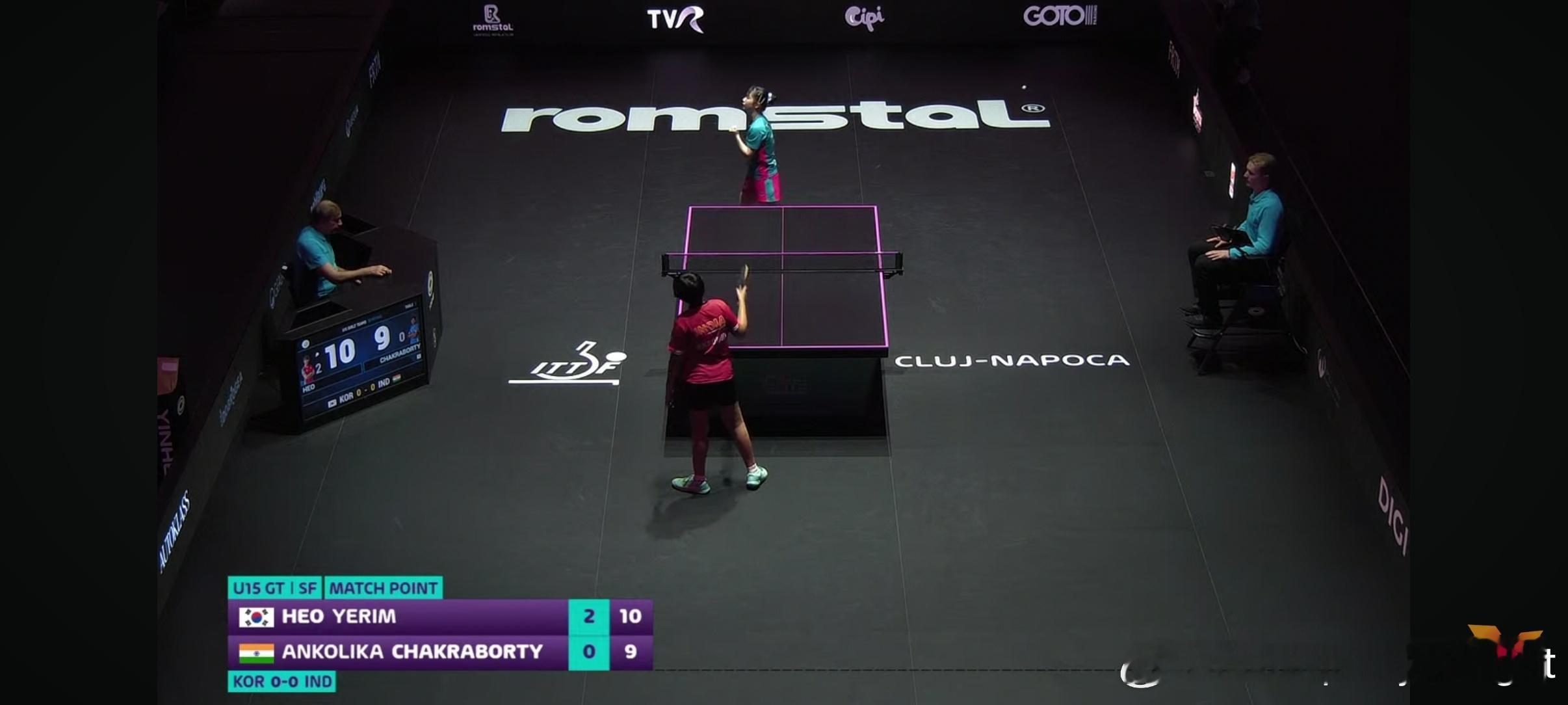 每次决胜球落地时的紧紧握拳都是那么青春活力（忍不住咯噔一下） 