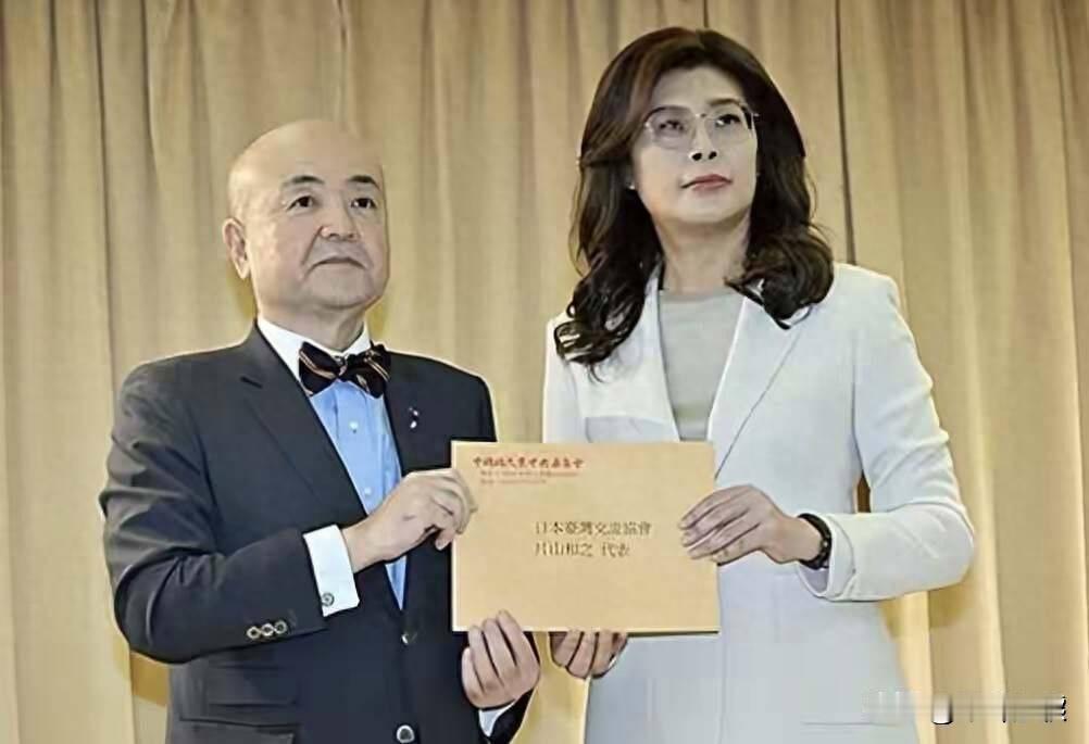 日本熊本县地震灾后捐款高市早苗苗成“渔翁”，台湾民进党赖清德捐20万新台币、萧美