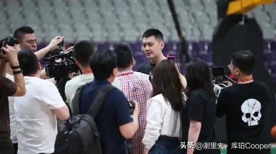 杨鸣太狡猾，新疆2个客场，抢一场，放一场，回到沈阳再捧冠军奖杯，拼进攻辽宁赢得更