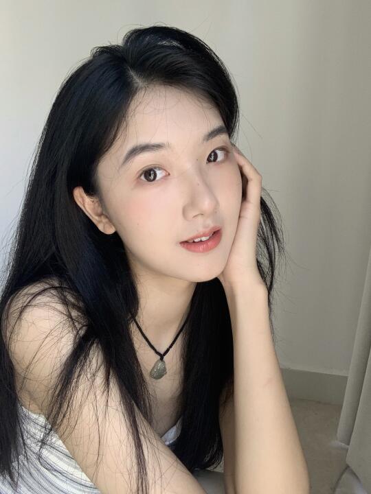 淡妆刚刚好😊