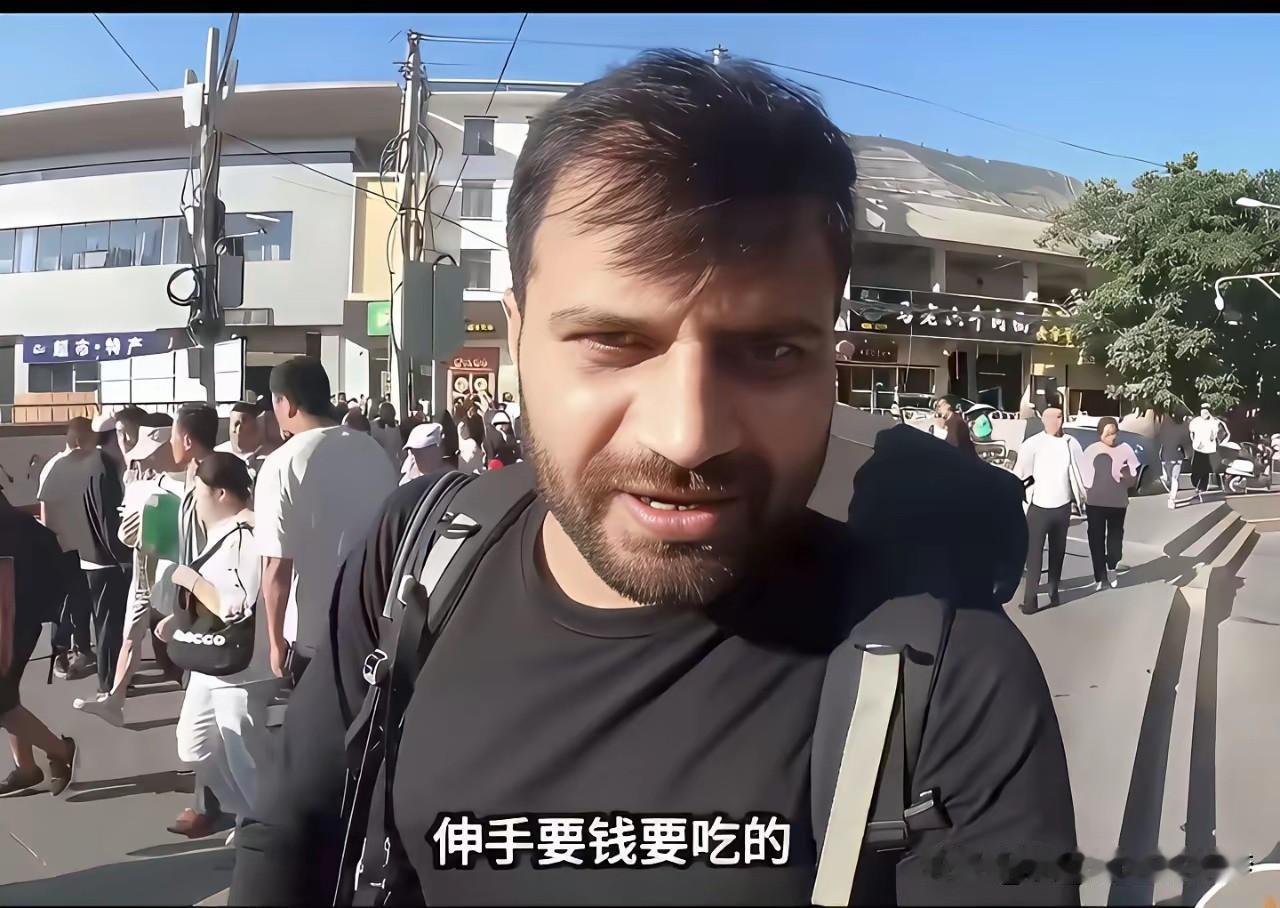 现在，印度办签证来我国的程序大大简化了，全程网上申请，免指纹。
导致来我国的印度