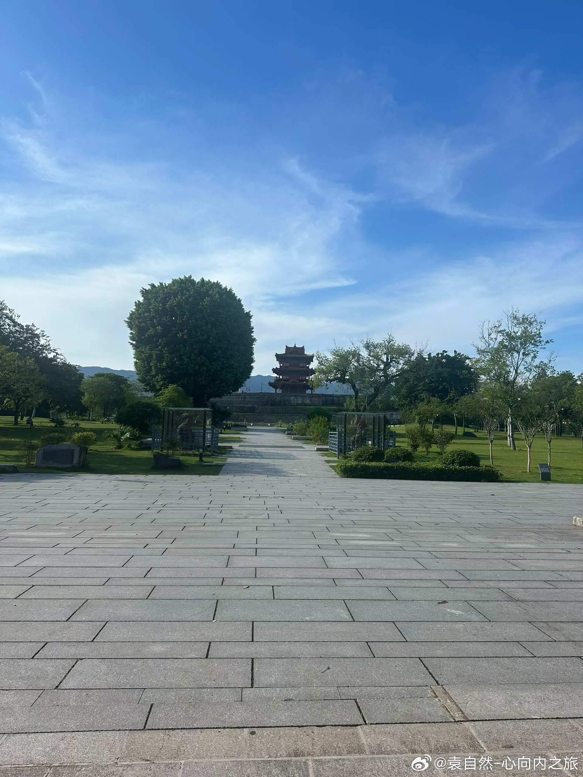 其实，从来没有任何派别。从古代到现今。各行各业都有各种各样的派系。如中医有经方派