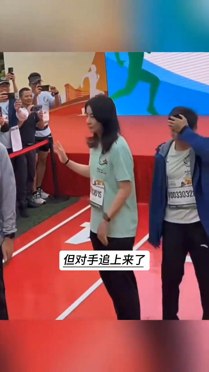 全红婵不为人知的故事。
万万想不到，近日传来好消息，全红婵票数落后，多亏大家拉票