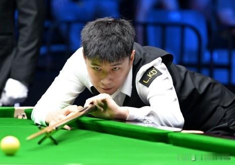 128进64轮次

赵心童打出单杆66、67、107、90分，以4-1的比分战胜