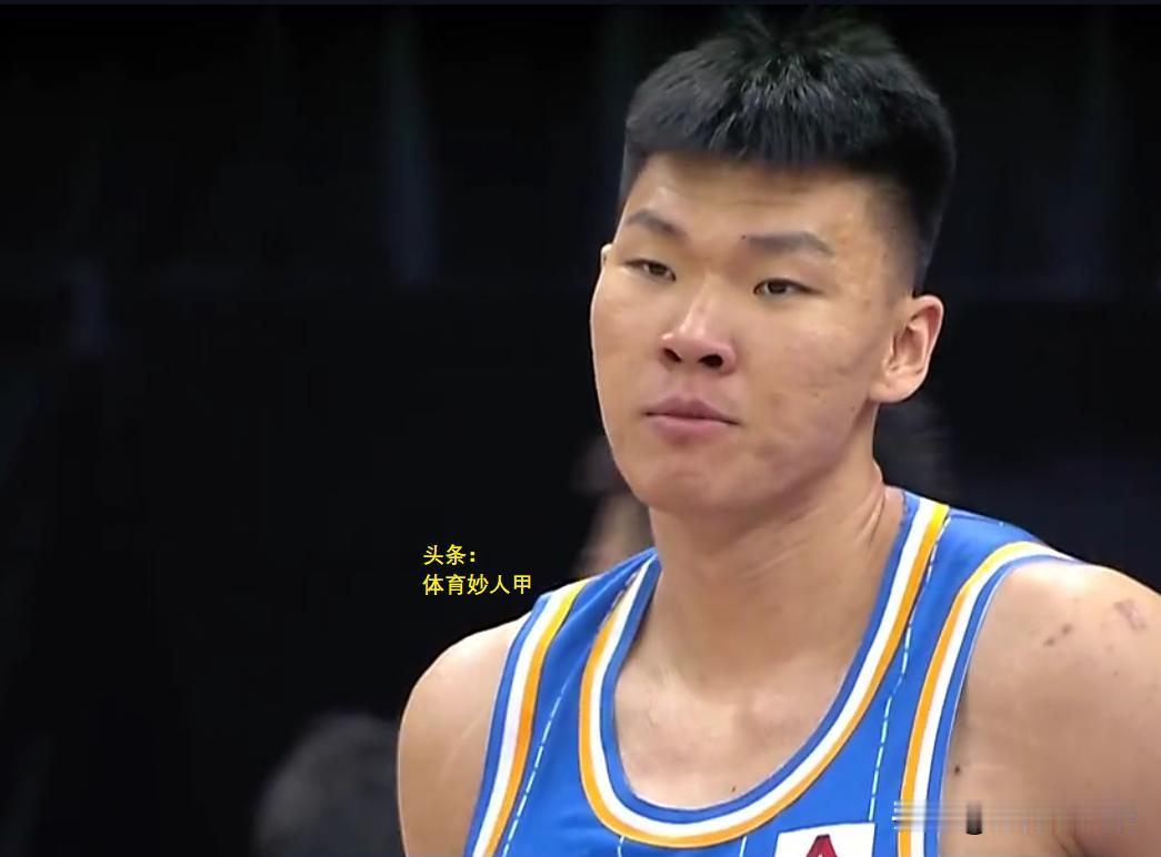 身高2米11，拿600万CBA顶工资，得0篮板0罚球！球迷：不如替补球员。
全运