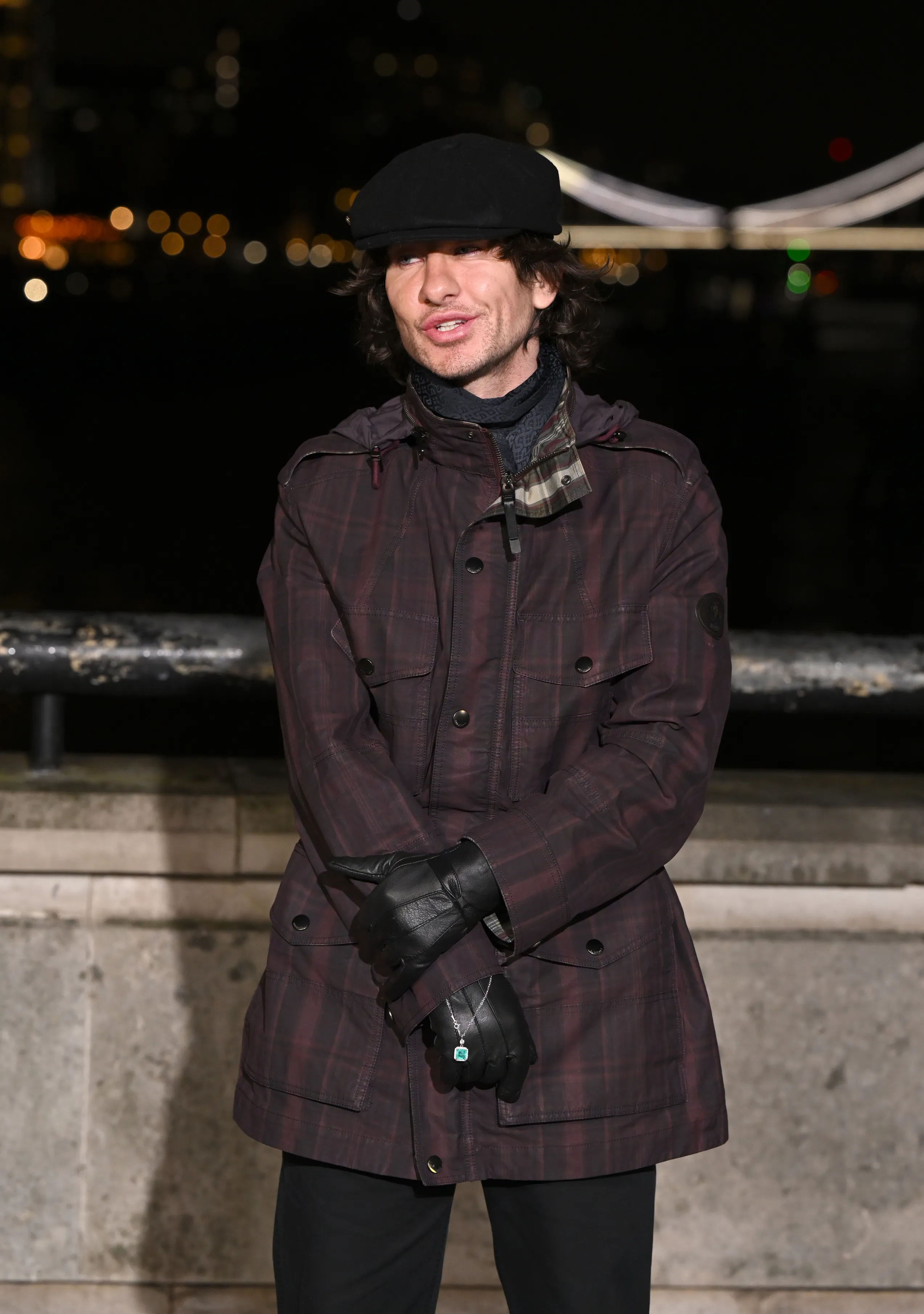 巴里·基奥恩伦敦时装周看秀造型 