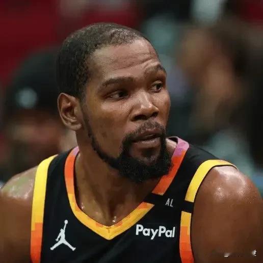 太阳和杜兰特经纪人正筛选交易选项，包括马刺火箭森林狼等
NBA这交易市场可太热闹