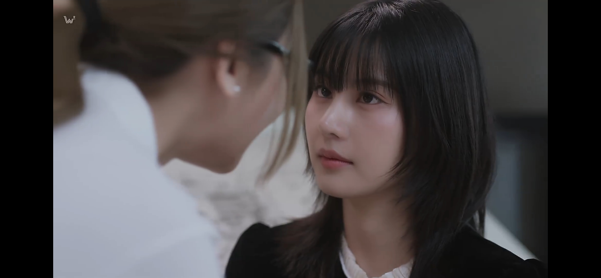 [哆啦A梦害怕]完了 在二刷 这女的没事长这么蛊人作甚呐！！ ​​​