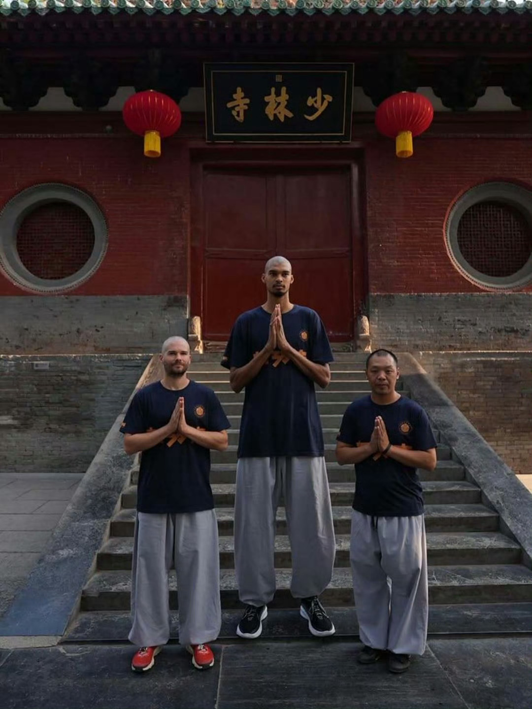 少林寺住持释永信被查谁传的释永信被查是文班亚马卧的底？[挖鼻] ​​​