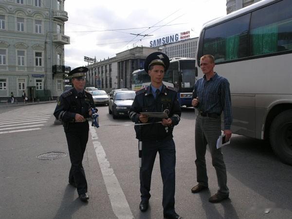 去俄罗斯旅游如何避免遭遇黑警敲诈？
萨沙上次去俄罗斯已经是多年之前，只能说说当年