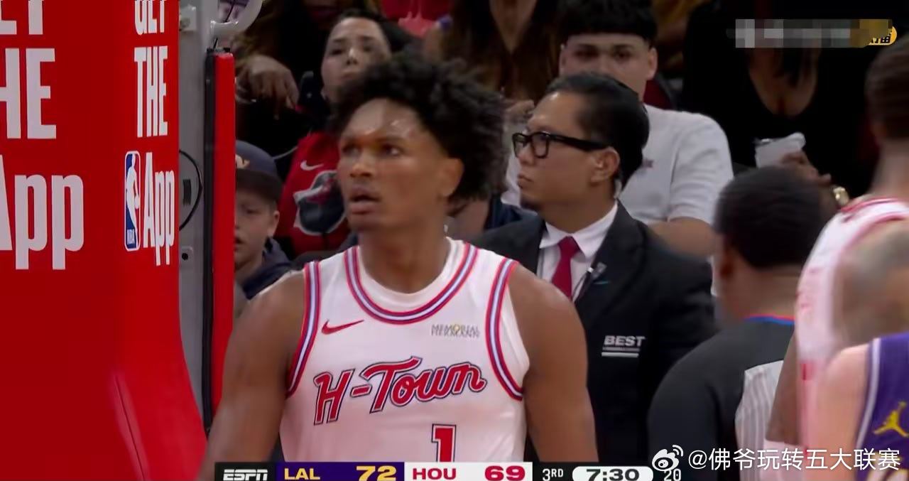 火箭球星阿门-汤普森真是太屈才了！尽管今天火箭在主场以116：124不敌湖人，但