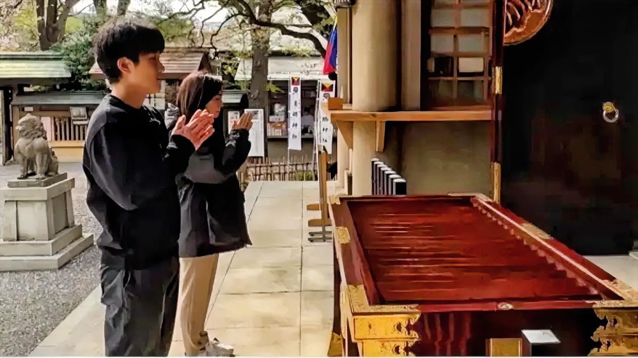 这次算是被彻底锤死了！

张本智和奥运会前去参拜东乡神社，这事儿没得洗。

哪怕