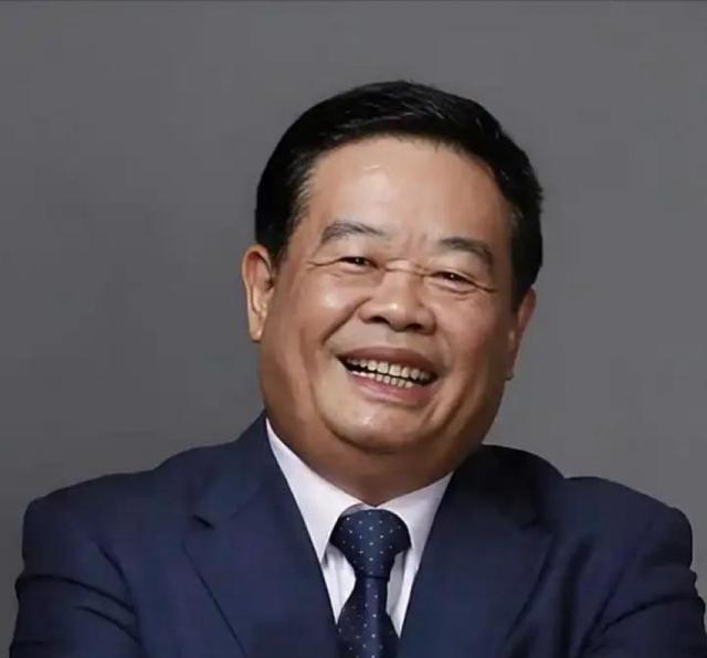 曹德旺关厂底气在哪？福耀美国工厂净利润8.8亿

福耀玻璃2025年股东会上，曹