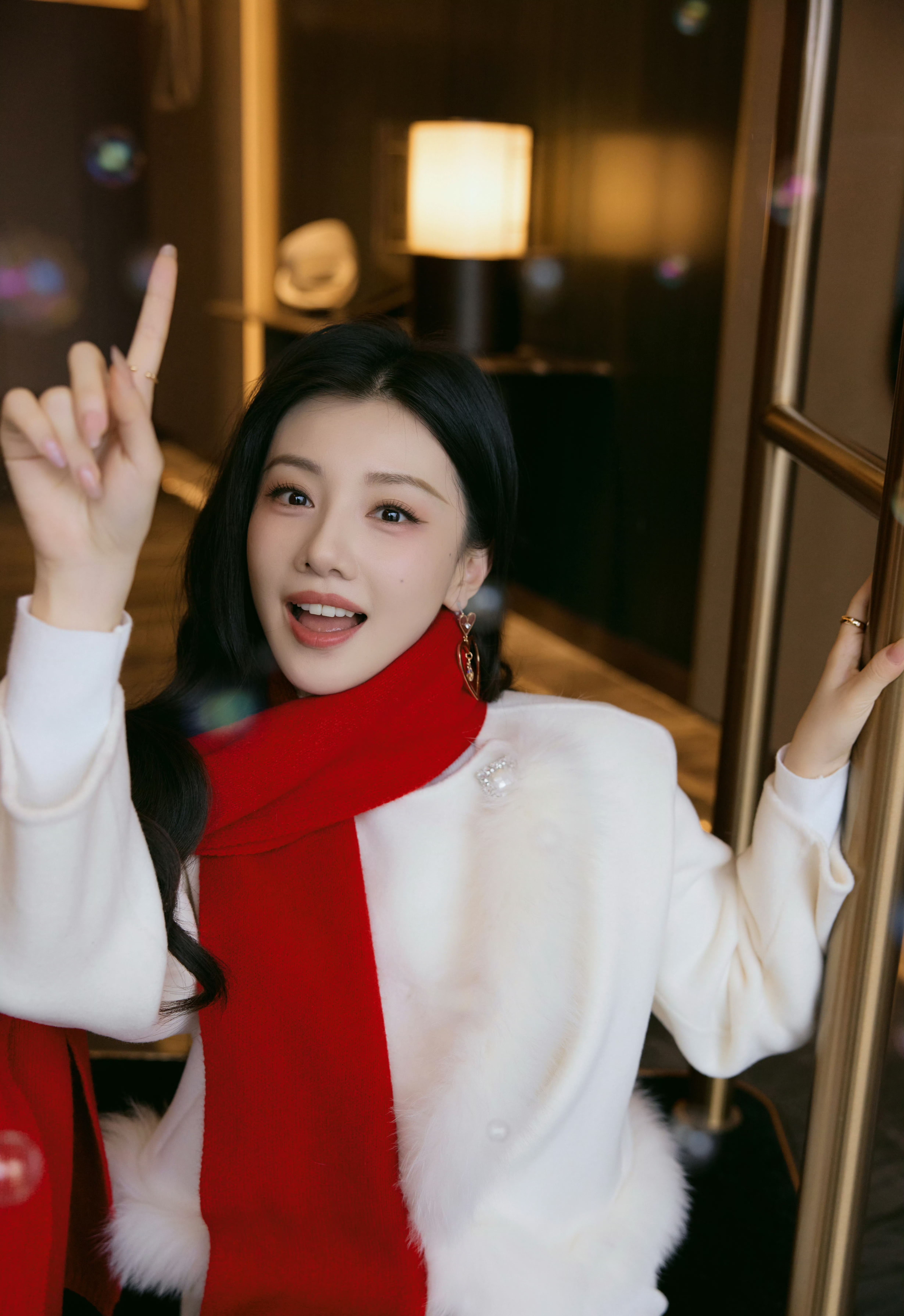 王鹤润这个事儿我相信我的沈阳老乡王鹤润，肯定不是她自己评论的，她没那么傻…而且I