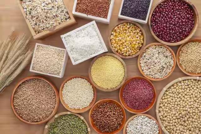 谁是心源性猝死头号推手 心源性猝死的头号推手，我觉得非不良生活习惯莫属。就说熬夜