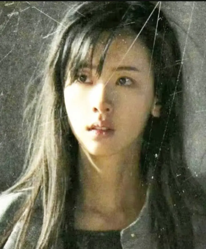 陈都灵。