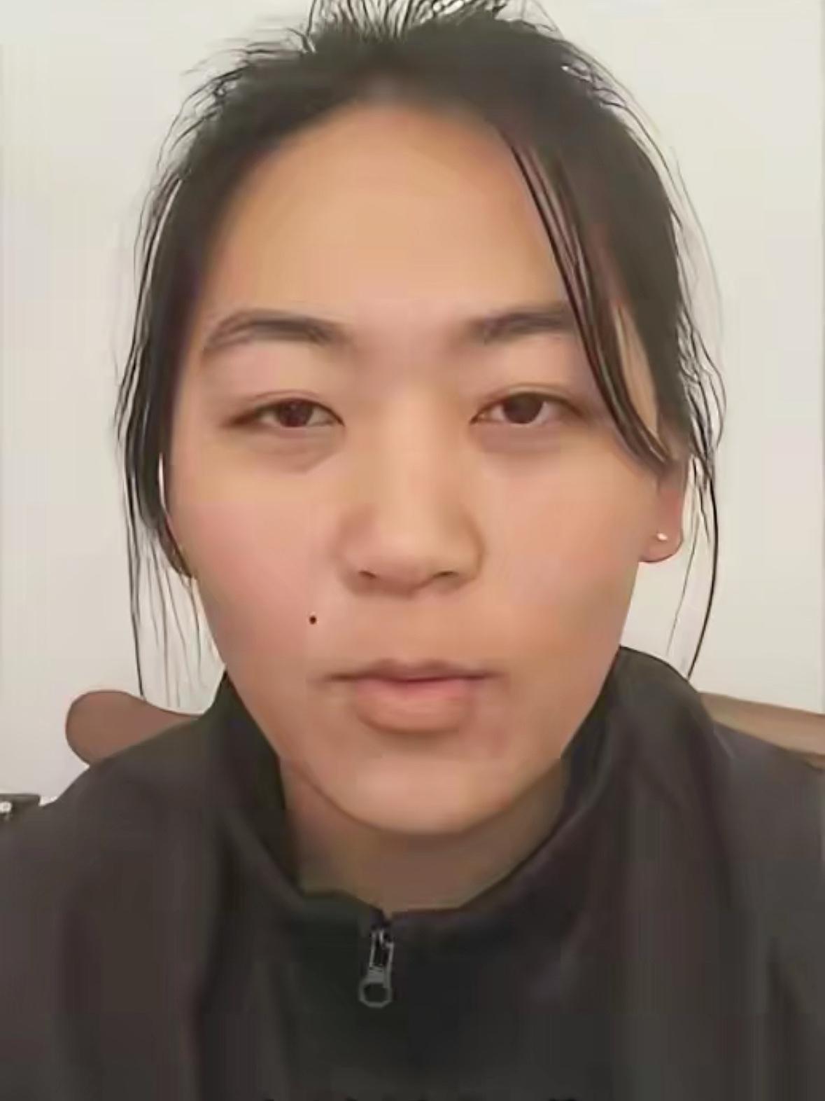 王莉向领导要奖金，领导说没钱给她，谁料奖金没要到，反倒接连摊上两件糟心事。

第