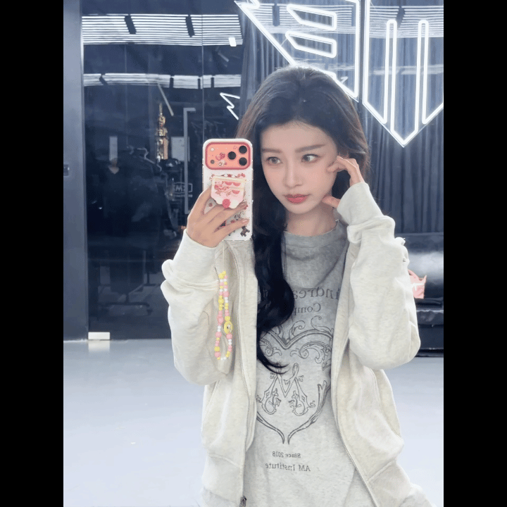 孙怡唱歌会跑调但不会跑掉孙怡乘风把唱跳当个事办 孙怡之前唱歌自带调调，常常跑调却