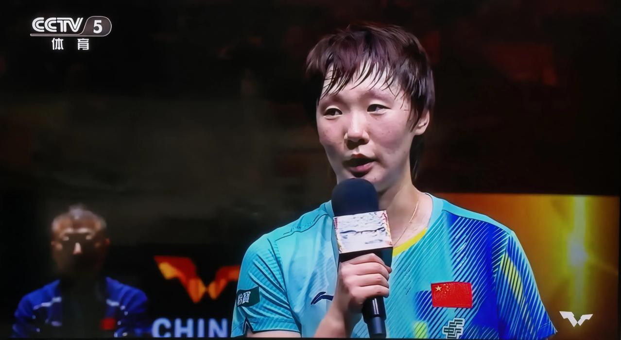 王曼昱4：0佐藤瞳女单夺冠，展现出了自己绝对的实力。