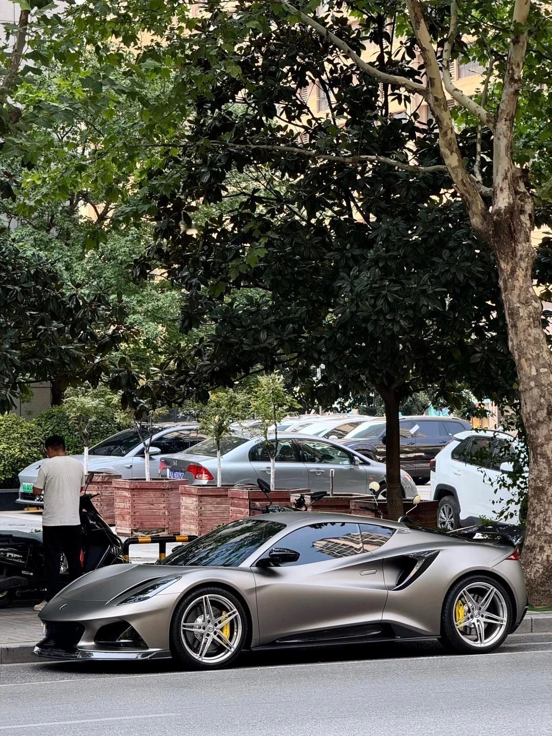 如果停好车不会回头看一眼，那说明你买错车了路特斯汽车画报 ​​​
