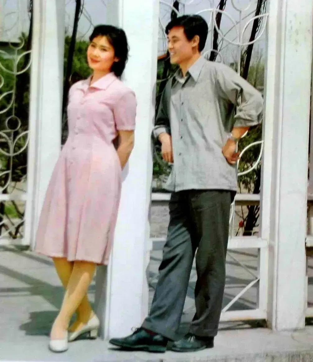 我只知道他俩都是演员，却不知道他俩是谁？友友们有认识的没？