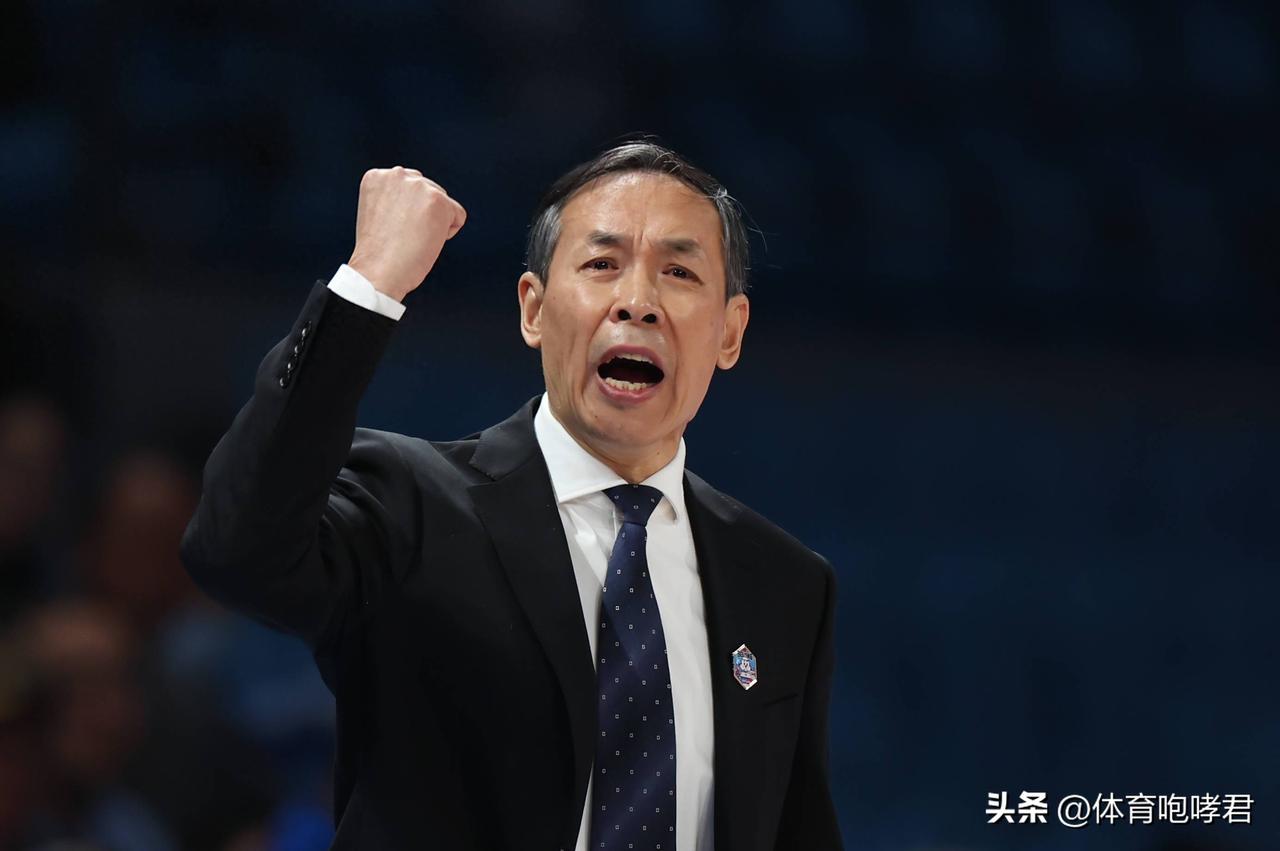 许利民收到合理建议！
北京男篮90:88险胜南京男篮后，许利民在赛后采访肯定球员
