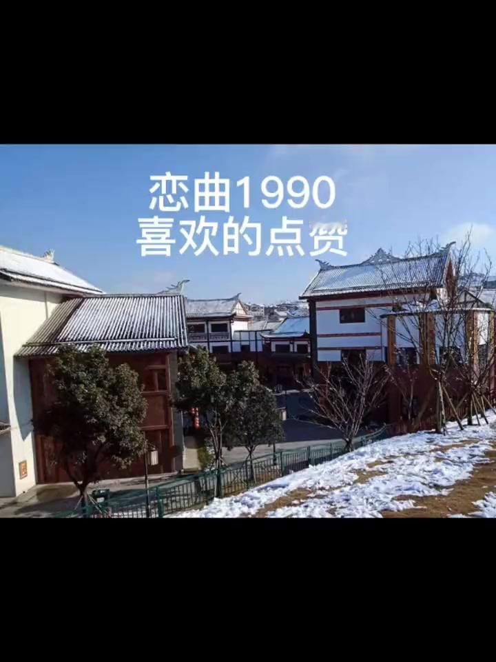 贵州vs安徽，哪个风景更戳你？🌿贵州的天是那种苍茫的蓝，云很低，仿佛一伸手就能