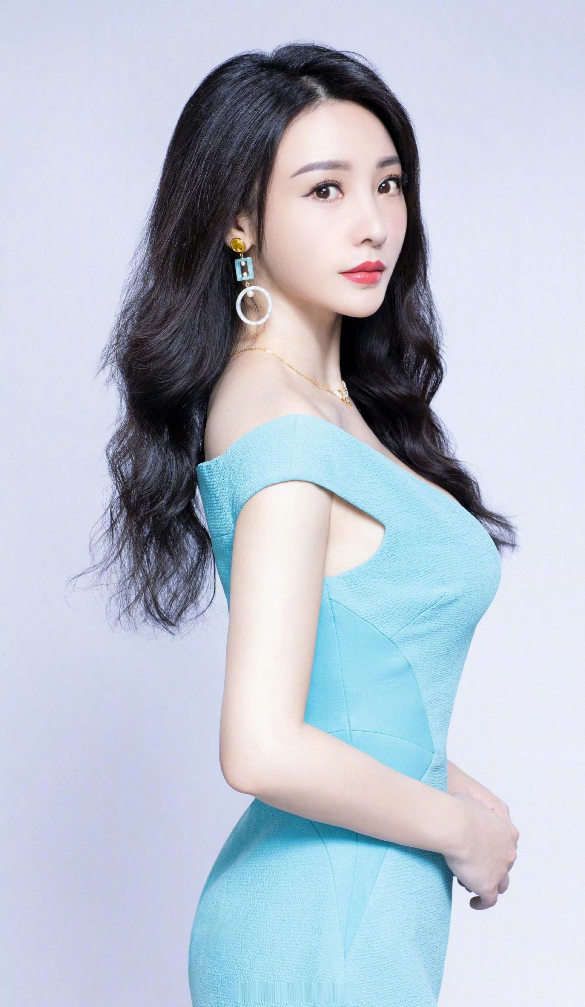 柳岩蓝色美人 