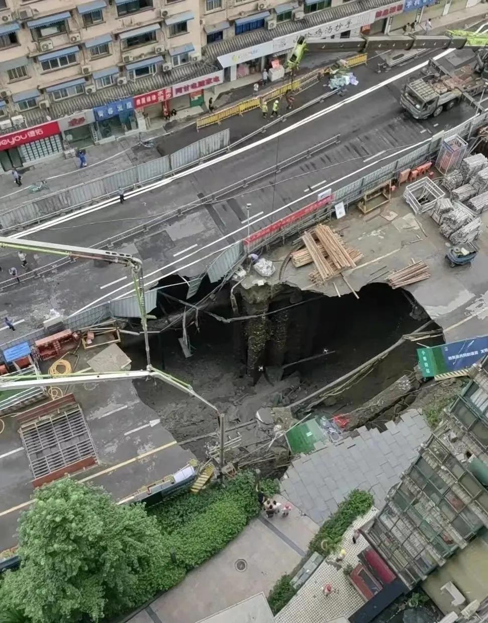 杭州地铁施工突发渗漏，居民住宅受损太揪心！城市基建施工本是便民好事，一旦疏忽大意