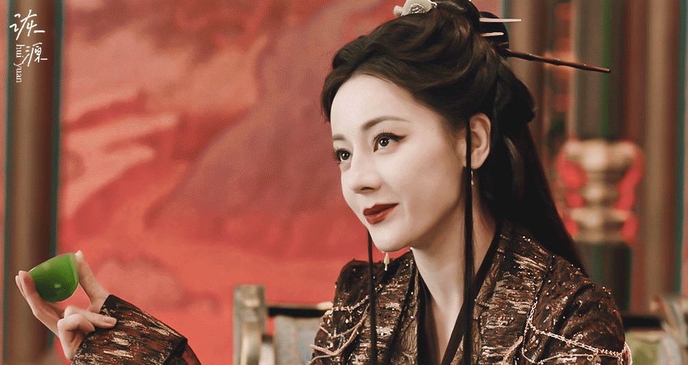 迪丽热巴 《白日提灯》贺思慕 / 动图▷EP18-12 垂发+黑衣（黑金）-帝王