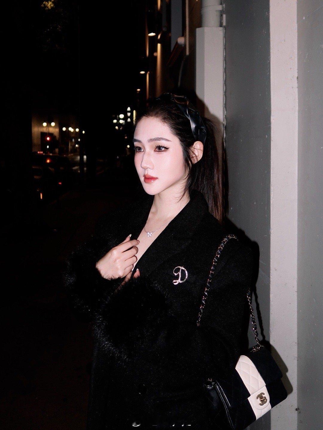 🍸🎷💋zoeyzyootd