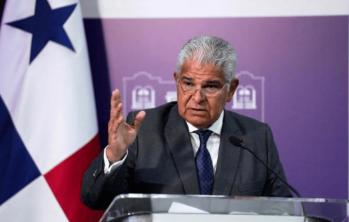 巴拿马正式退出一带一路，中方深表遗憾。
 
其实这个结局是我们可以预料到的，巴拿