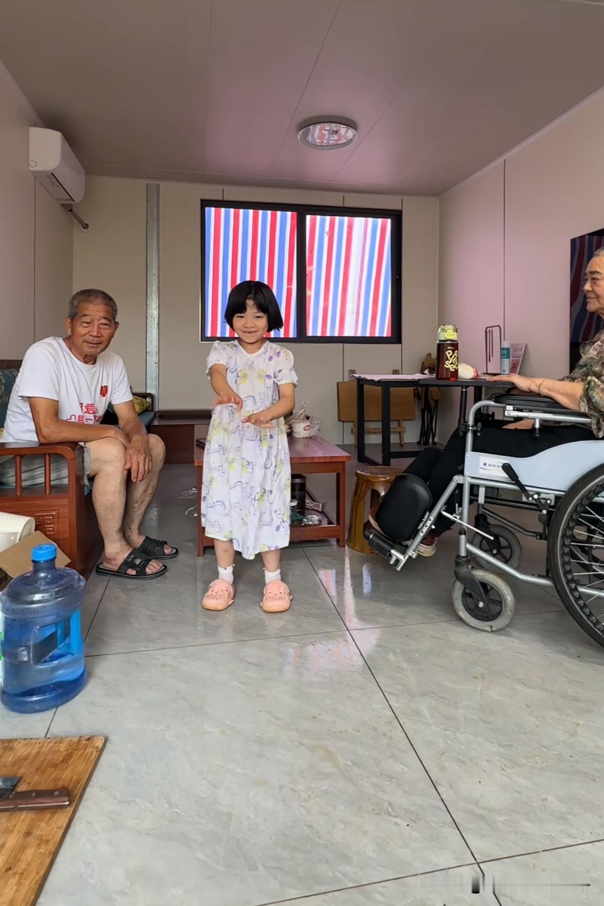 刷到黄维平更新的视频很生气，
他搬到广西后天赐光跟着受罪了。

放着山东好好的房