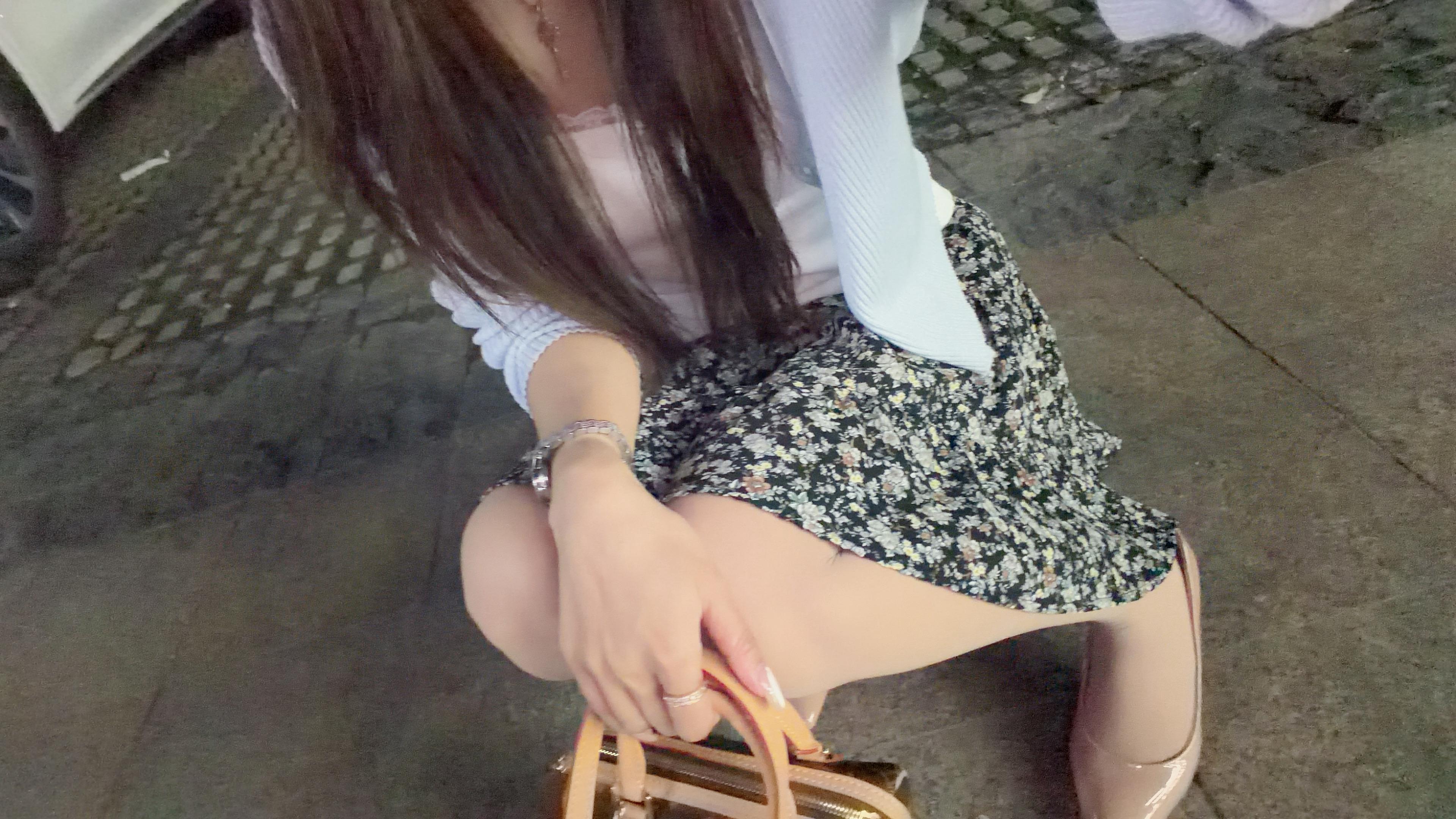 人和人之间，可以走的很近，也可以走的很远，如无共鸣，沉默既安。所有的东...