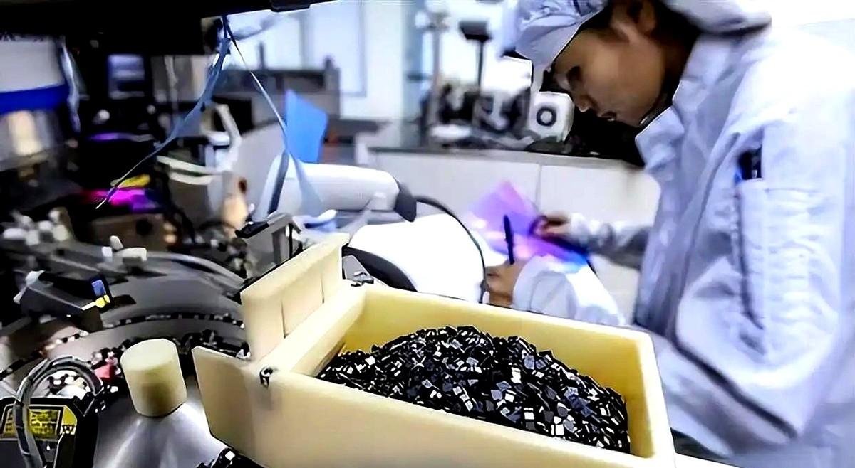 美欧为什么难以建立自己的稀土生产线？

这位高人轻松回答道，那一旦中方放开稀土管
