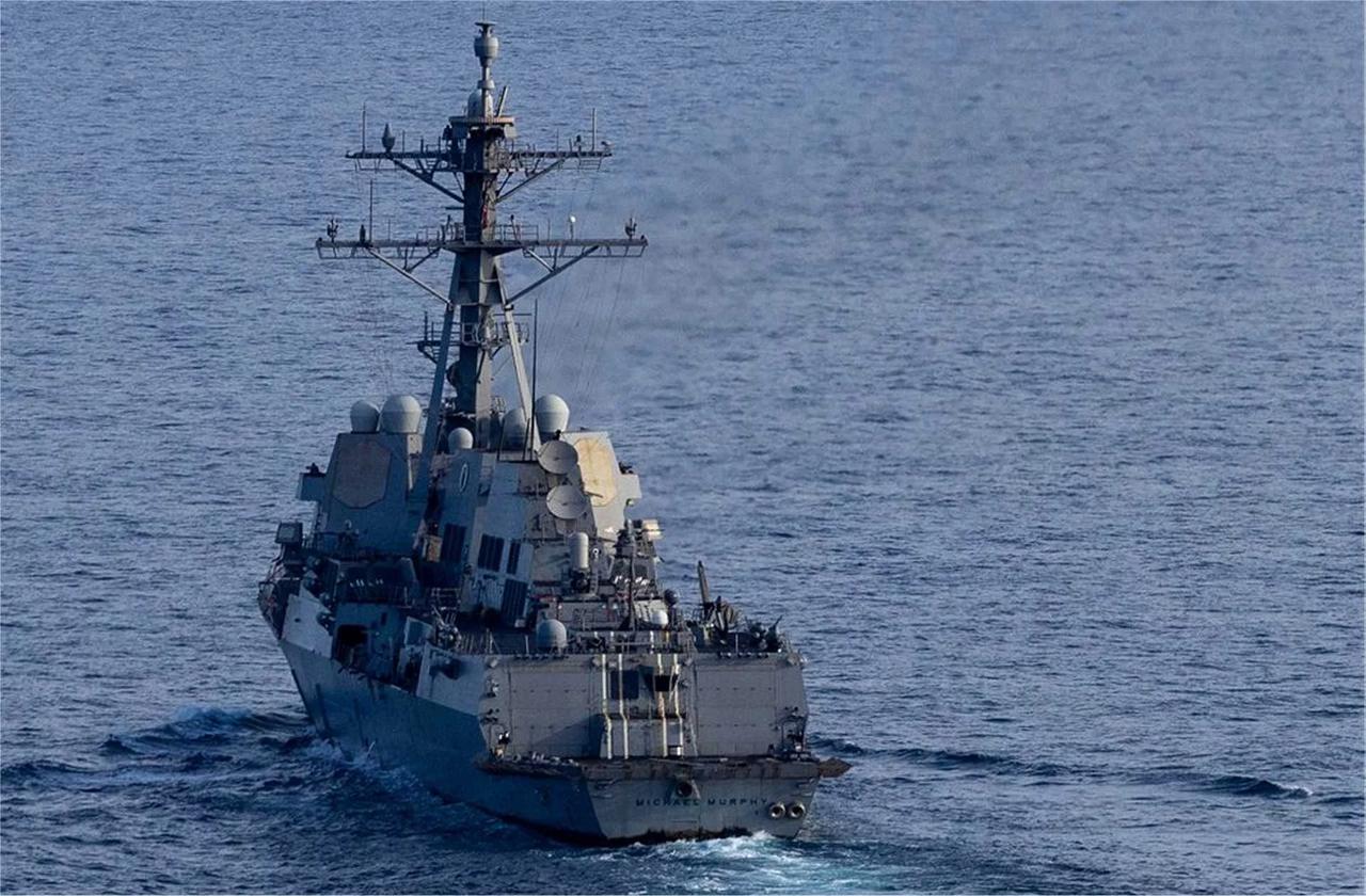 由于伊朗在阿拉伯海的封锁收紧，美国海军迫使 21 艘船只返回
美国海军迈克尔·墨