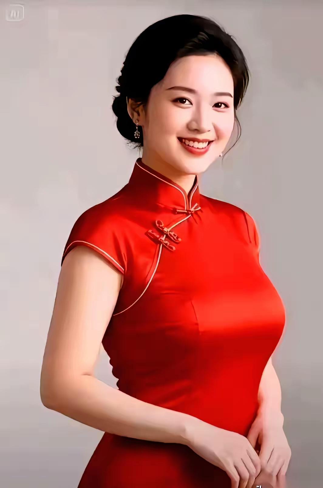 山坡羊·新女性美
沉鱼休道，
闭月休道，
古言难绘今时俏。
眼含娇，意凌霄。
旗