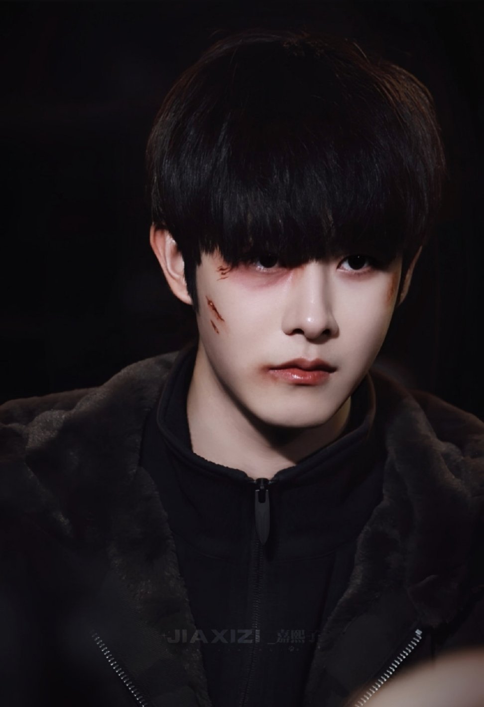 田嘉瑞这个角色到底是怎么个人设，仅从这张路透来看像是被打了以后马上就在想怎么嘎人