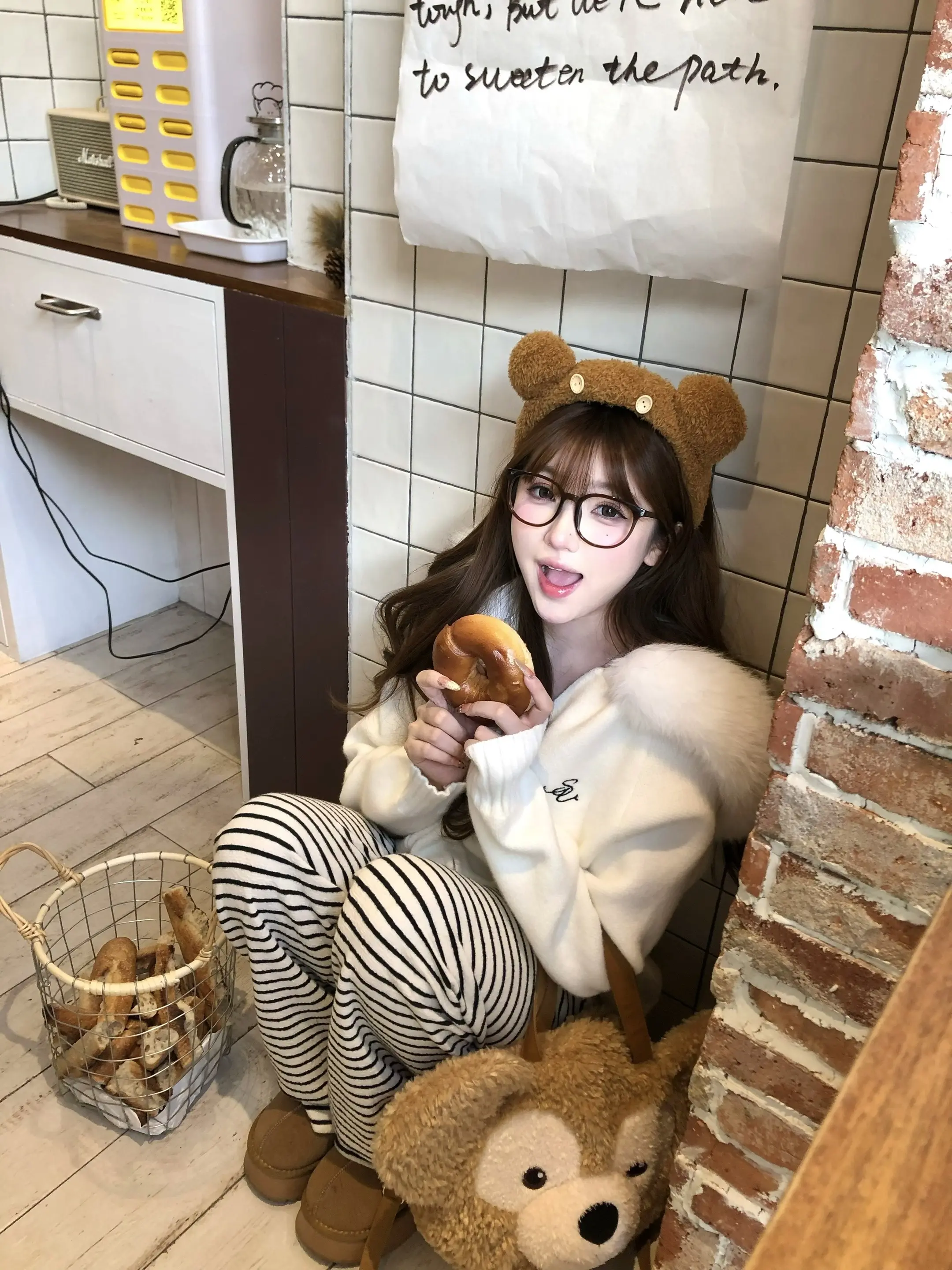 惹到我 你算是踢到大便了 虽然很软但是粘人๑•᎑<๑